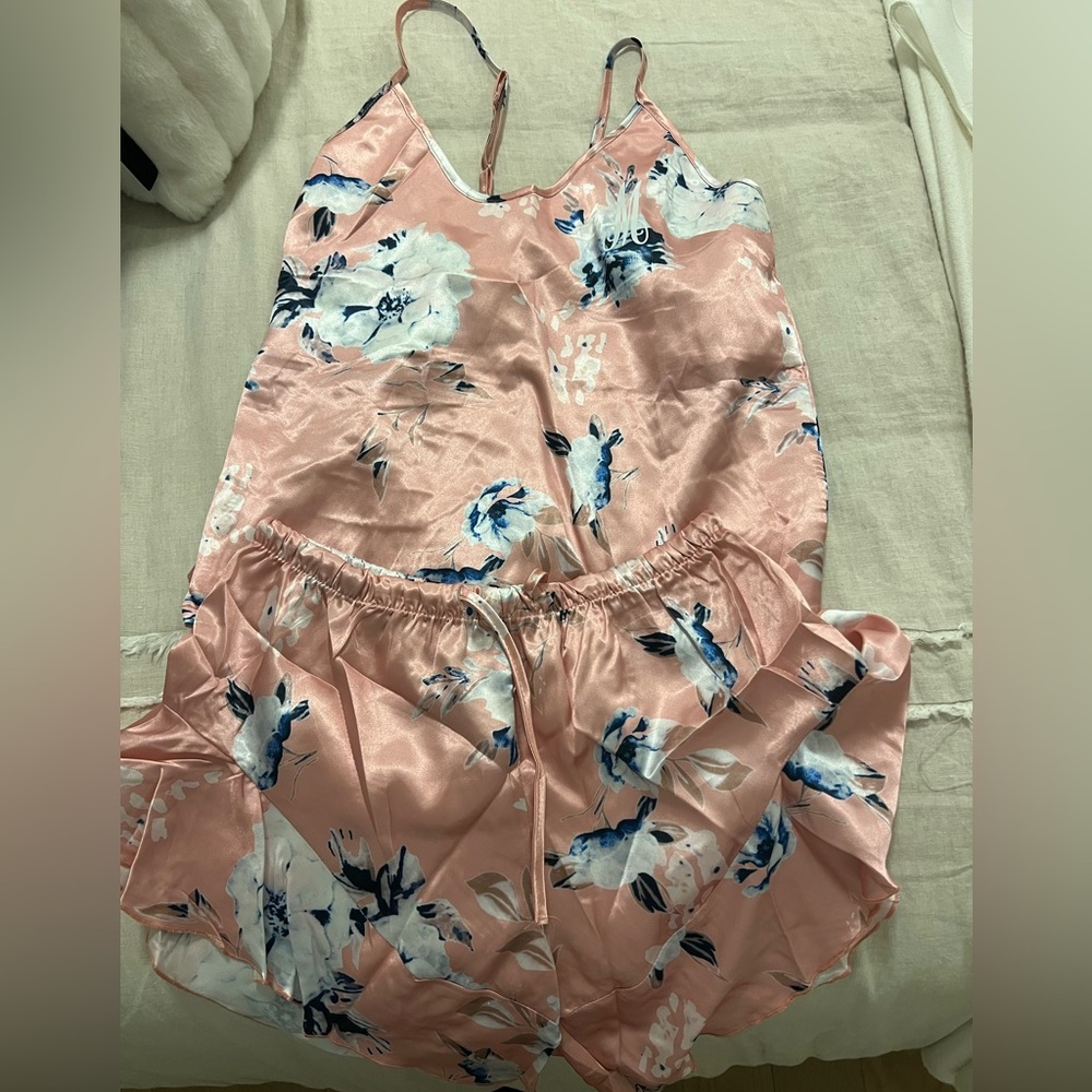 Women’s Floral Pink Sleepwear Pajamas